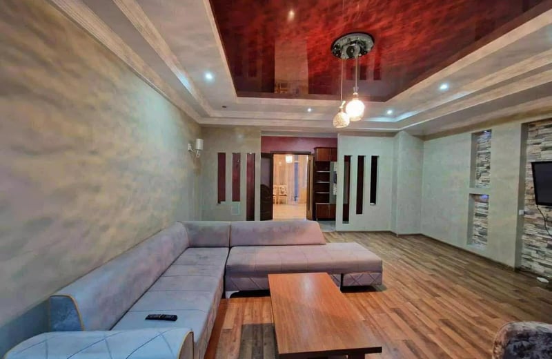 Location longue durée d’un appartement 3 pièces de 155 m² rue Chavchavadze, Batoumi, Géorgie