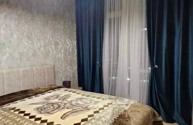 Alquiler a largo plazo de apartamento de 3 habitaciones 80 m², Batumi, Georgia