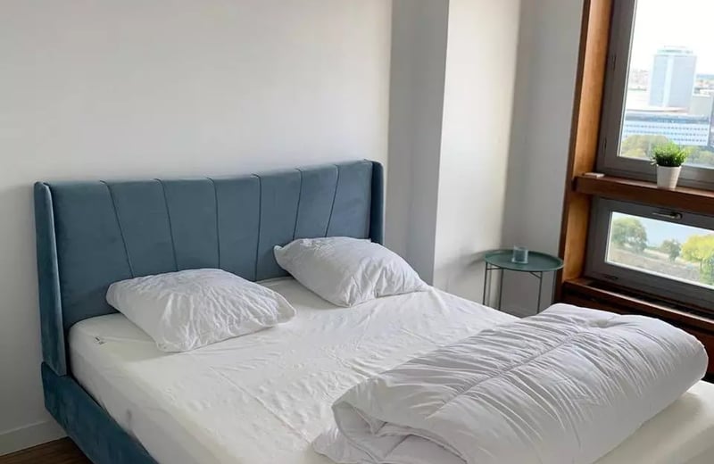 Long-term rental of 4-room apartment 91 m² in the 15th arrondissement, Paris, France