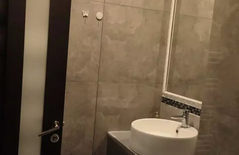 Location longue durée d’un appartement de 90 m² dans le quartier Tomis Plus, Constanța, Roumanie