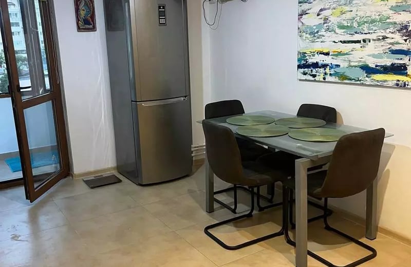 Alquiler a largo plazo de apartamento de 55 m² en la zona Casa de Cultură, Constanza, Rumanía