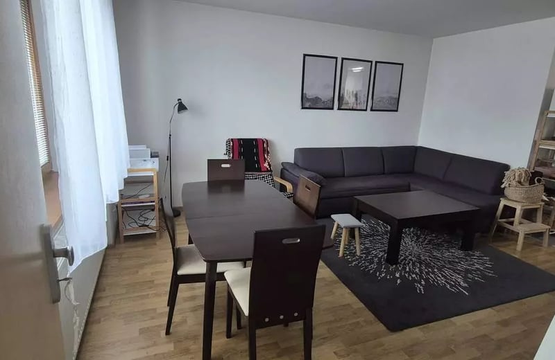 Langfristige Miete einer 4-Zimmer-Wohnung 100 m² in Bratislava, Slowakei