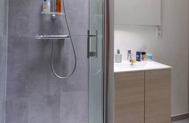 Long-term rent of 2-room apartment 33 m², Paris, France