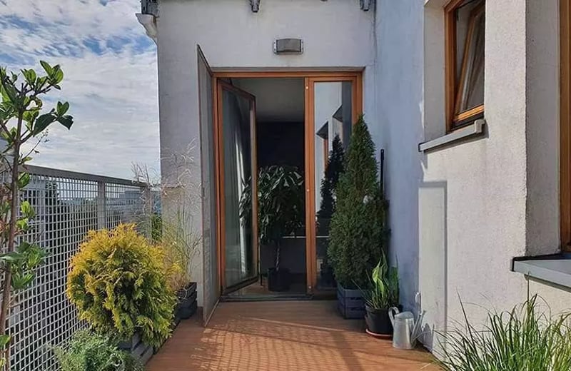 Location longue durée d’un appartement 4 pièces de 109 m² dans le quartier Mokotów, Varsovie, Pologne