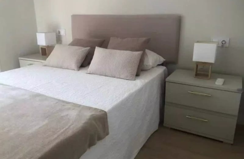 Долгосрочная аренда квартиры с 2 спальнями 93 м² в Аликанте, Испания