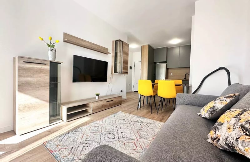 Долгосрочная аренда 2-комнатной квартиры в районе Tractorul Coresi, Брашов, Румыния