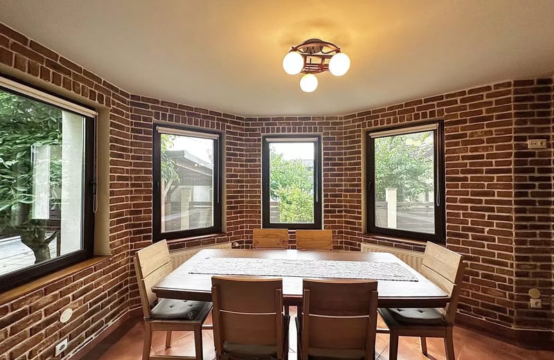 Долгосрочная аренда дома 160 м² с 4 спальнями в районе Ступини, Брашов, Румыния