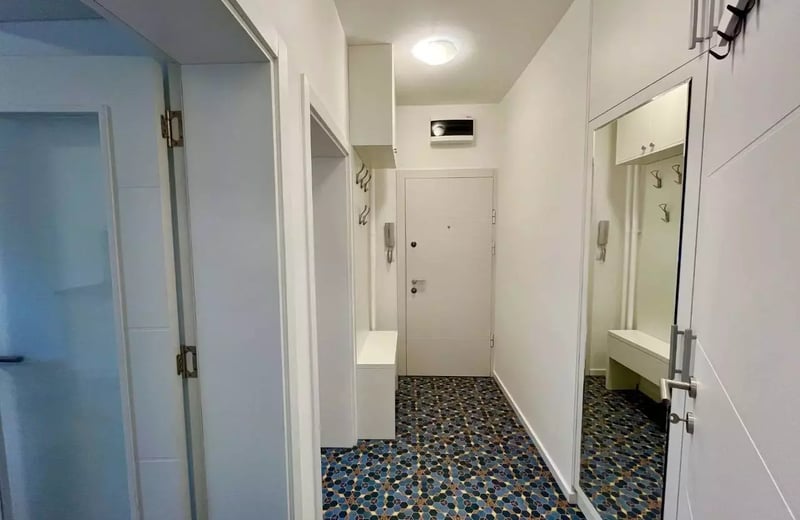 Location longue durée d’un appartement 2 pièces de 42 m² dans le quartier de Novi Beograd, Belgrade, Serbie