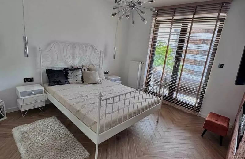 Alquiler a largo plazo de piso de 2 habitaciones 64 m², Cracovia, Polonia