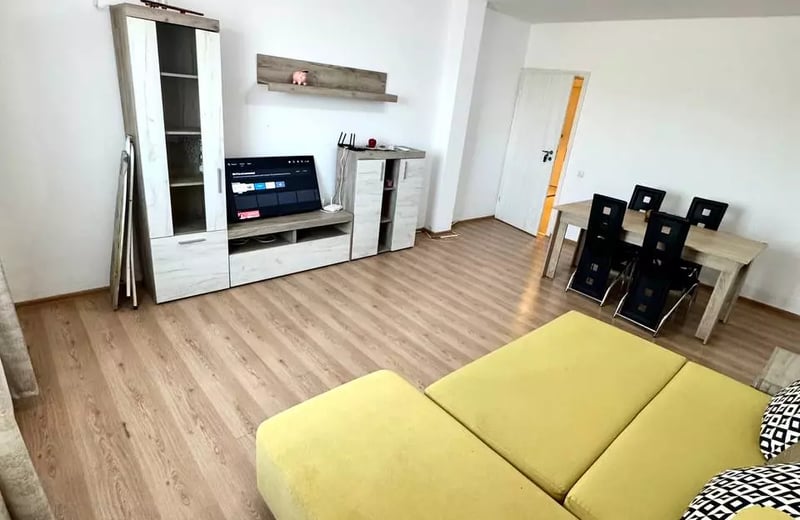 Alquiler a largo plazo de un piso de 2 habitaciones, 65 m², en Bucarest, Rumanía