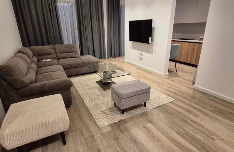 Alquiler a largo plazo de un piso de 2 habitaciones 65 m², en el distrito Tomis Plus, Constanza, Rumanía