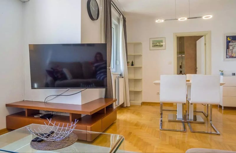 Location longue durée d’un appartement de 2 pièces, 50 m², dans le quartier de Voždovac, Belgrade, Serbie