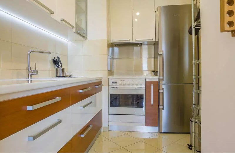 Location longue durée d’un appartement de 2 pièces, 50 m², dans le quartier de Voždovac, Belgrade, Serbie
