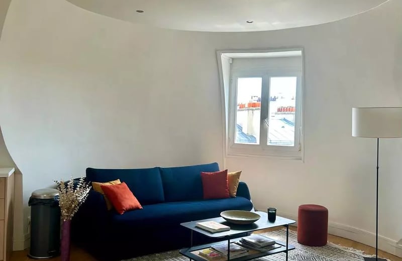 Long-term rental of a 2-room apartment, 16th arrondissement, Paris, France