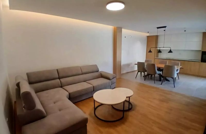 Long-term rental of a 2-bedroom house, 120 m², in Vozdovac district, Belgrade, Serbia