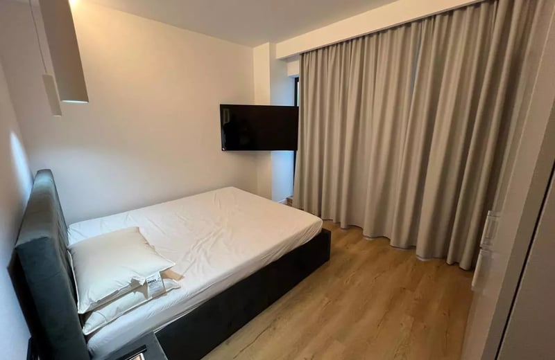 Location longue durée d’un appartement de 3 pièces, 90 m², quartier Mamaia, Constanța, Roumanie