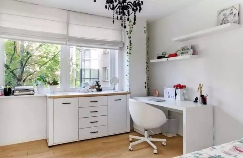 Long-term rental of a 4-room apartment, 129 m², Wola, Warsaw, Poland