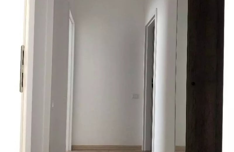 Alquiler a largo plazo de un piso de 2 habitaciones, 60 m², en Constanța, Rumanía