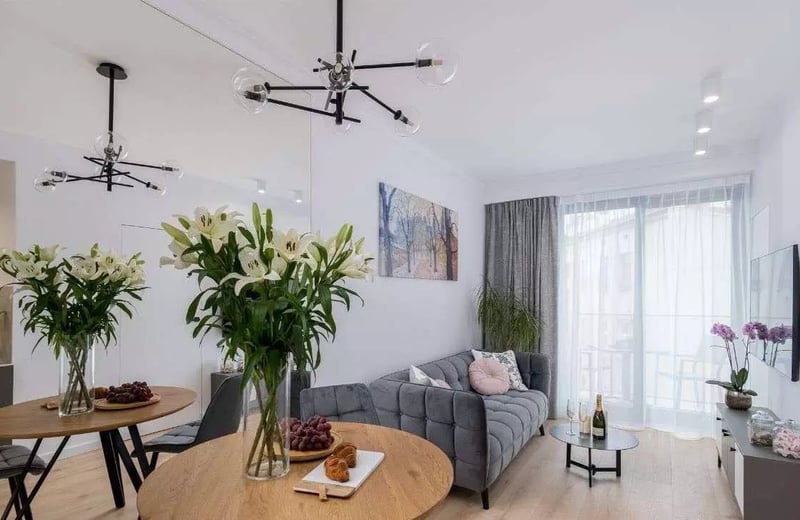 Long-term rental of a 2-room apartment, 38 m², in Kraków, Kazimierz, Poland