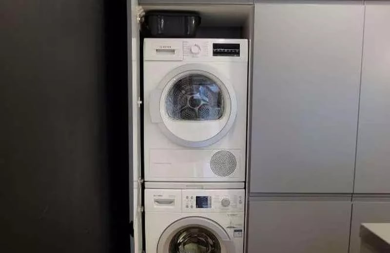 Alquiler a largo plazo de un piso de 2 habitaciones, 50 m², en el distrito de Dębniki, Cracovia, Polonia