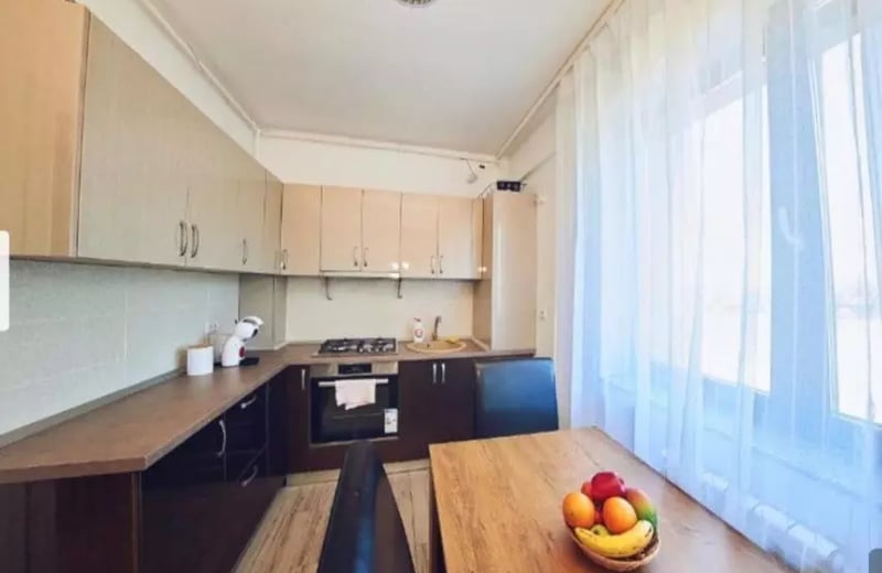 Долгосрочная аренда 3-комнатной квартиры, 100 м², в районе Mamaia, Констанца, Румыния