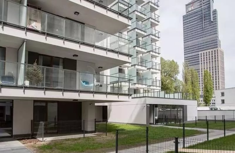 Long-term rental of a 4-room apartment, 84 m², Wola district, Warsaw, Poland
