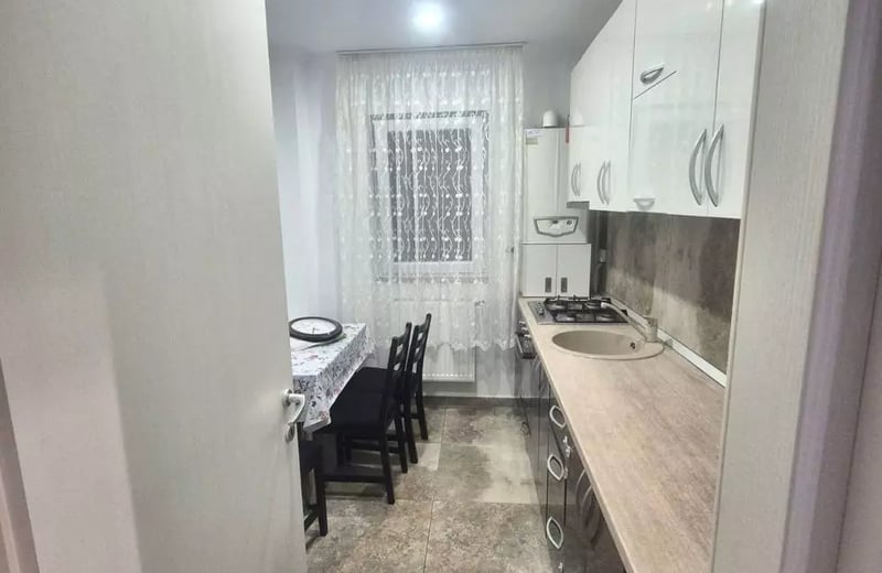 Alquiler a largo plazo de un piso de 3 habitaciones, 67 m², Bucarest, Rumanía