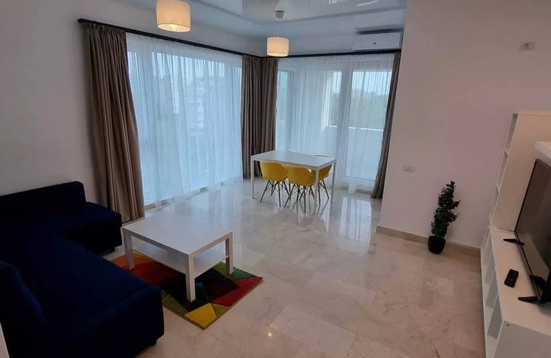 Долгосрочная аренда 2-комнатной квартиры, 65 м², в Констанце, Румыния