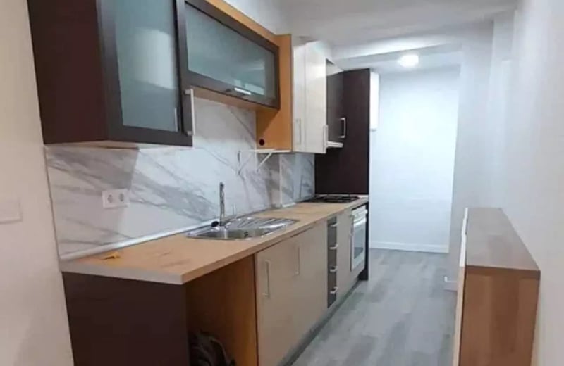 Langzeitmiete einer 3-Schlafzimmer-Wohnung, 90 m², in Alicante, Spanien