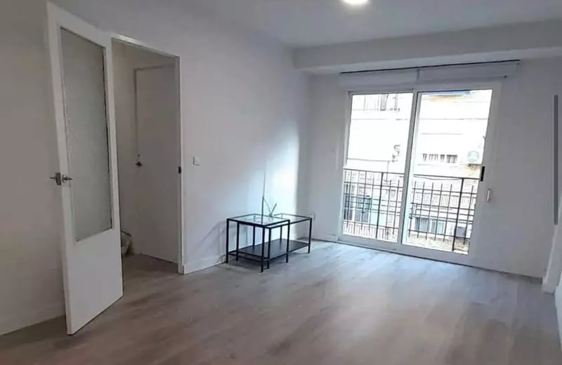 Langzeitmiete einer 3-Schlafzimmer-Wohnung, 90 m², in Alicante, Spanien