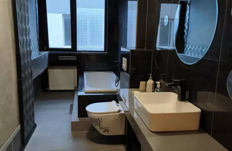 Долгосрочная аренда 3-комнатной квартиры, 100 м², в районе Tomis Plus, Констанца, Румыния