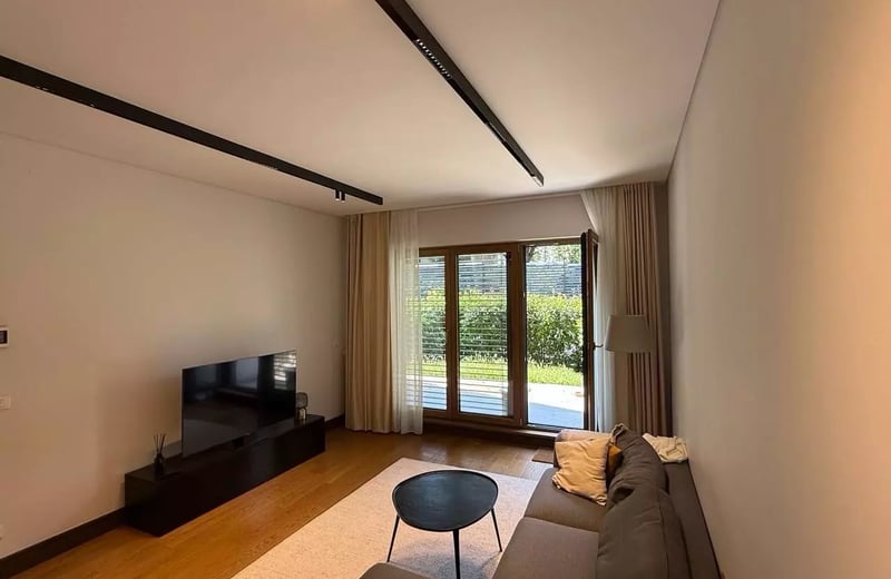 Alquiler a largo plazo de un piso de 2 habitaciones, 60 m², en la residencia premium Knez Miloš, Belgrado, Serbia