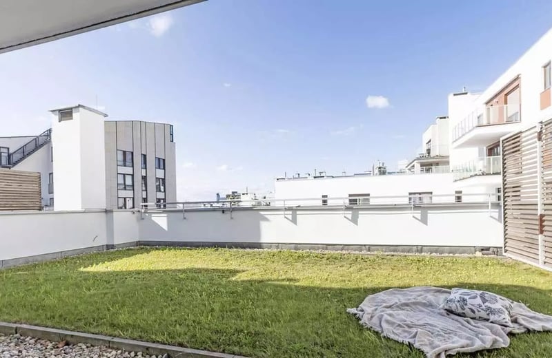 Long-term rental of a 4-room two-level apartment, 147 m², Mokotów, Warsaw, Poland