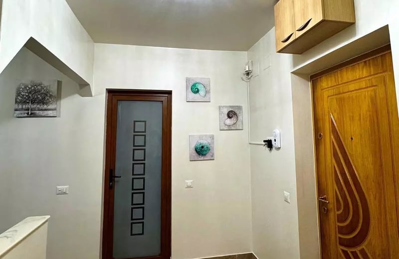 Alquiler a largo plazo de un piso de 2 habitaciones, 50 m², Constanza, Rumanía