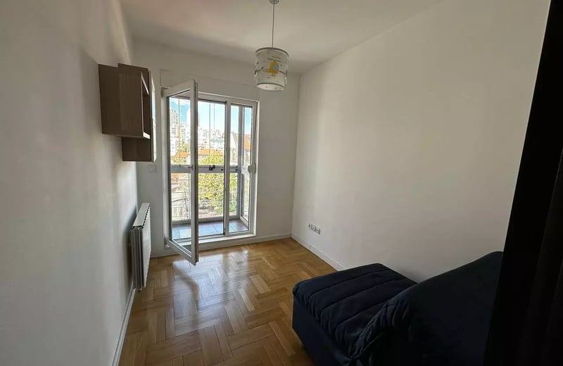 Long-term rental of a 3-room apartment, 64 m², in Vračar, Belgrade, Serbia