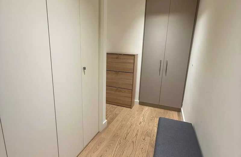Alquiler a largo plazo de un apartamento de 2 habitaciones, 62 m², Belgrado, Serbia