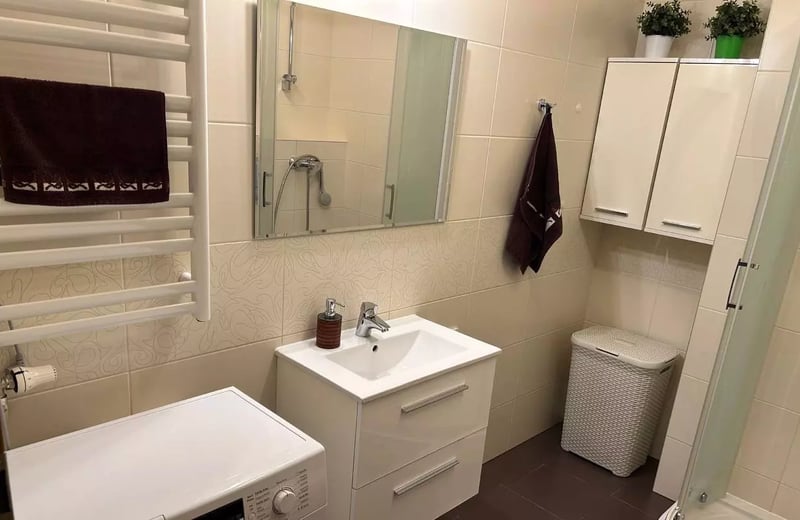 Долгосрочная аренда 2-комнатной квартиры, 48 м², в районе Stare Dębniki, Краков, Польша