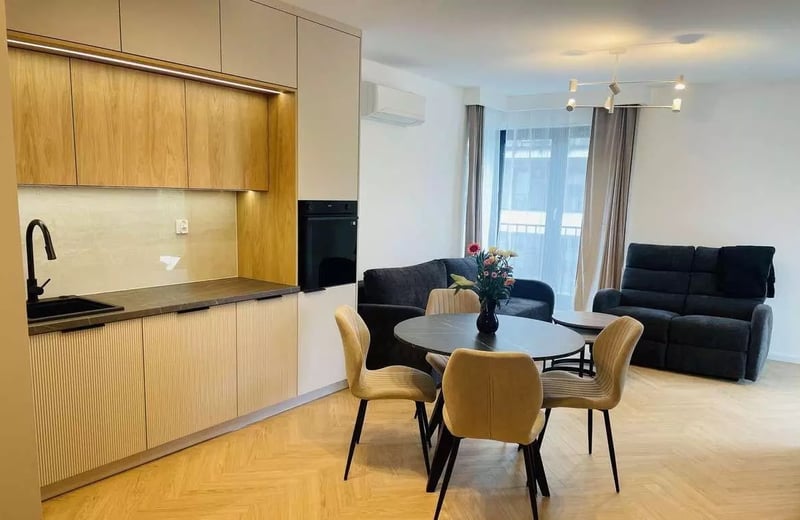 Alquiler a largo plazo de un apartamento de 3 habitaciones, 60 m², en Dębniki – Zakrzówek, Cracovia, Polonia