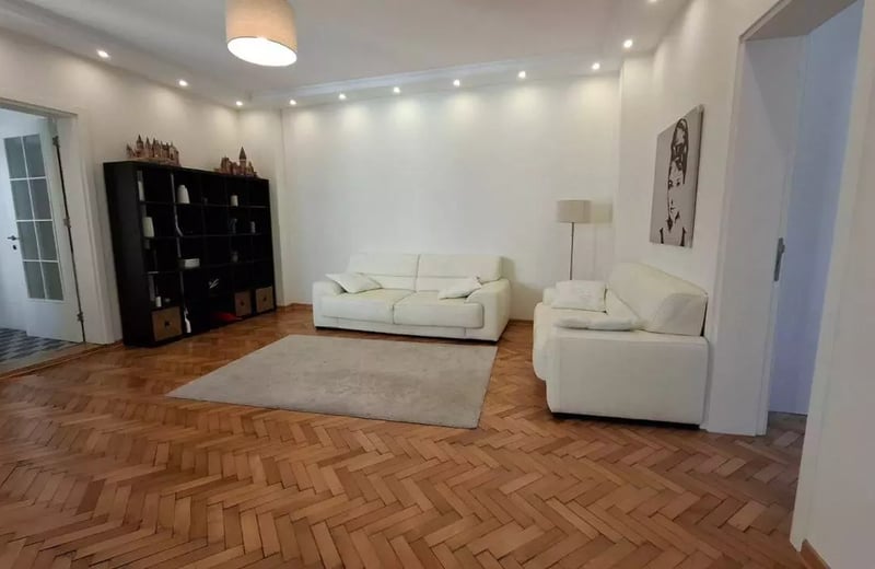 Alquiler a largo plazo de un apartamento de 4 habitaciones, 103 m², en Belgrado, Serbia