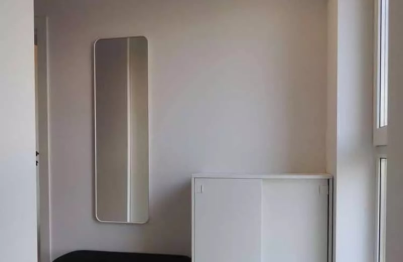 Alquiler a largo plazo de un apartamento de 3 habitaciones, 53 m², en Podgórze, Cracovia, Polonia
