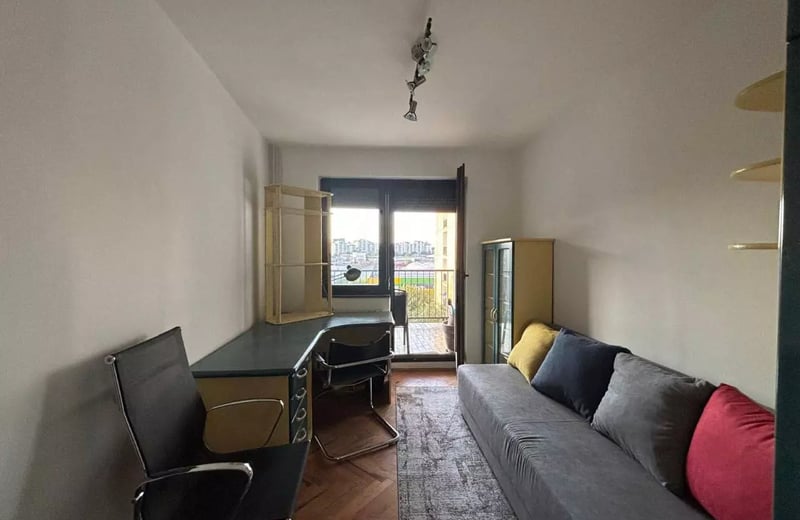 Alquiler a largo plazo de un apartamento de 3 habitaciones, 79 m², en Belgrado, Serbia