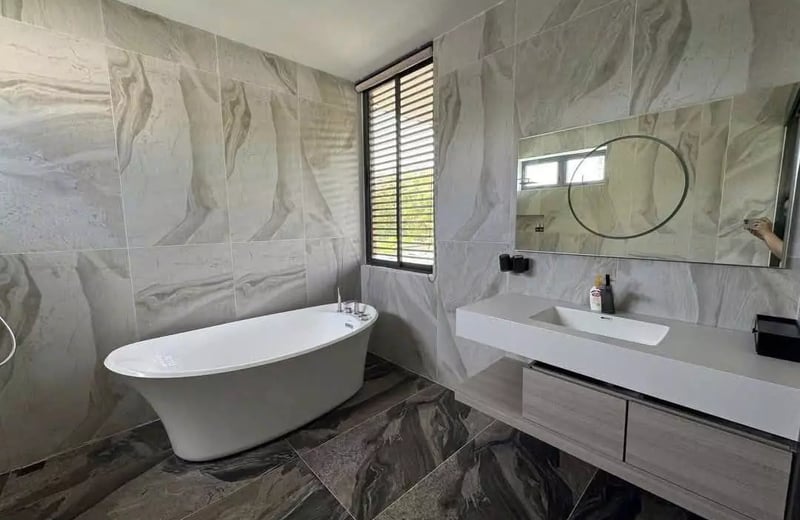 Location longue durée d’une villa de 4 chambres à Nam Viet A, Da Nang, Vietnam