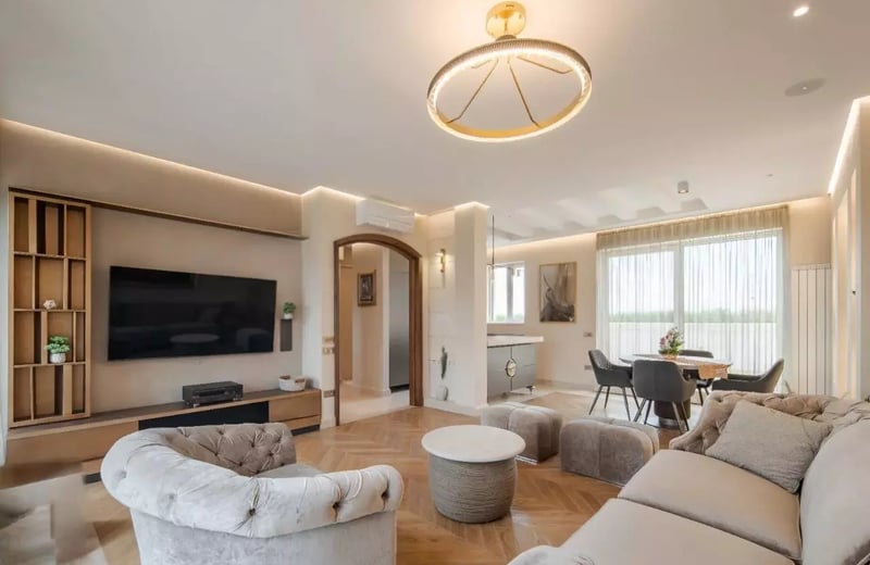 Alquiler de un apartamento de dos niveles, 128 m², en el centro del Casco Antiguo, Belgrado, Serbia