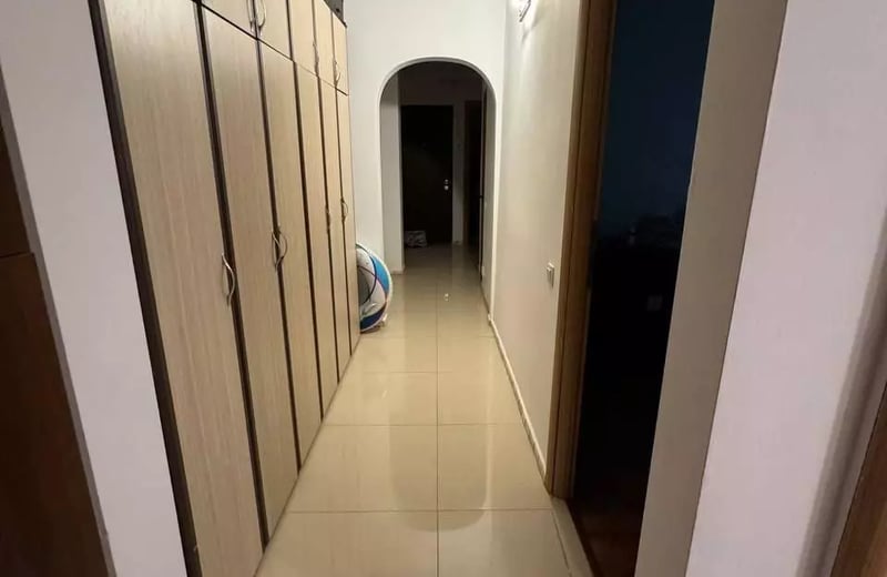 Miete geräumiger 3-Zimmer-Apartments, 80 m², Faleza Nord, Constanța, Rumänien