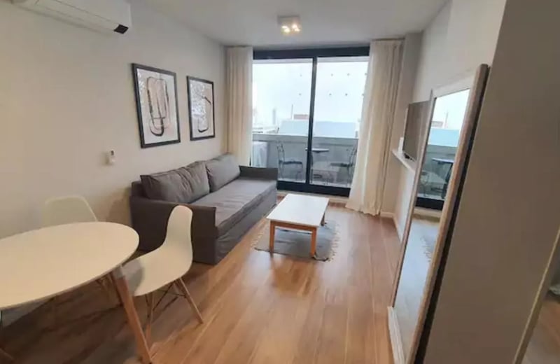 Long-term rental in Buenos Aires: Modern 2-room apartment with balcony, rooftop pool and gym in Palermo Soho