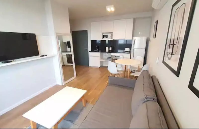 Long-term rental in Buenos Aires: Modern 2-room apartment with balcony, rooftop pool and gym in Palermo Soho