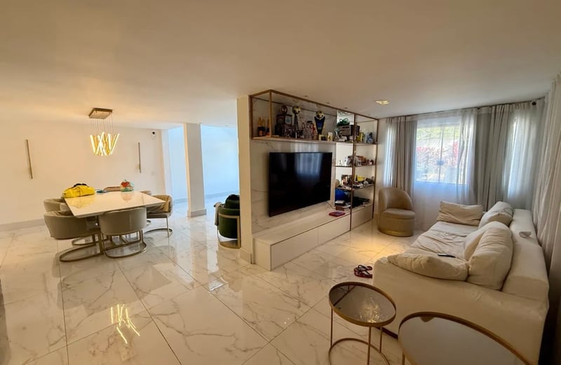 Vermietung einer großzügigen Villa mit 4 Schlafzimmern und Pool, Barra da Tijuca, Rio de Janeiro, Brasilien