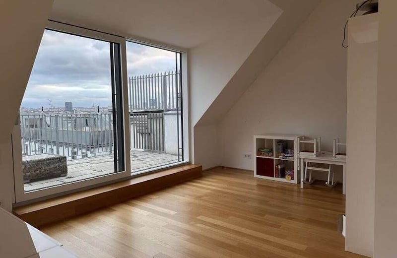 Alquiler Ático 4 Habitaciones 142m² con Terraza y Balcón cerca de Mariahilferstrasse, Viena