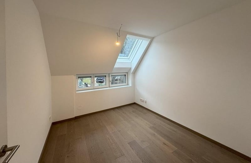 Alquiler Apartamento 4 Habitaciones 112m² con Terraza en el Techo en Sievering, Viena