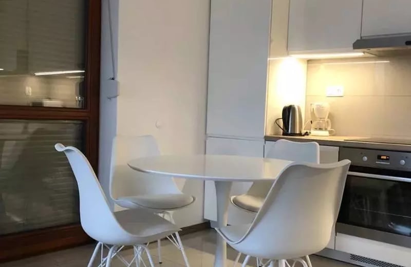 Long-term rental of a 2-room apartment, 48 m² in Krakow, Poland